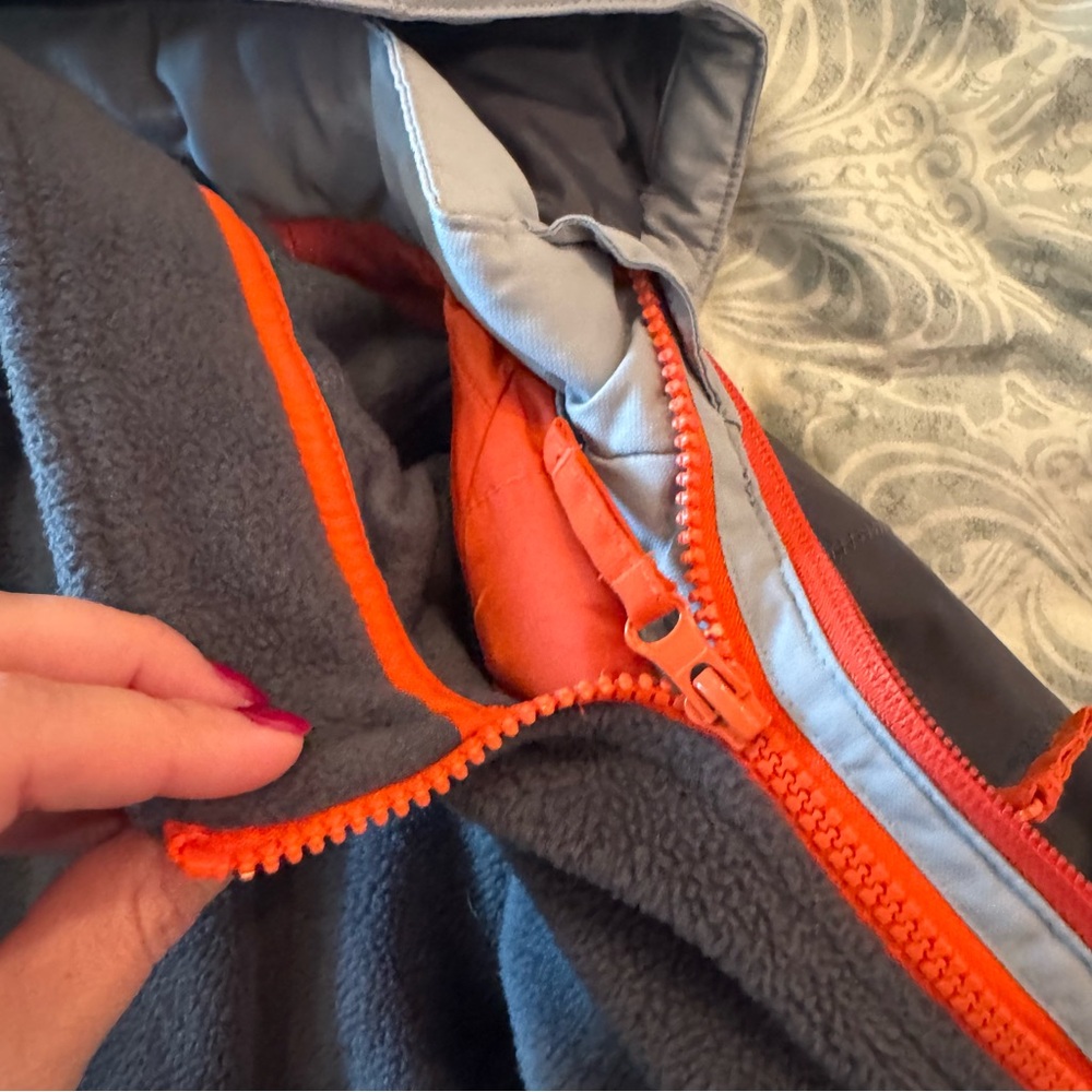Children’s Place Toddler Boys Gray and Orange Fleece Lined Hooded Coat size 2T - Picture 4 of 6
